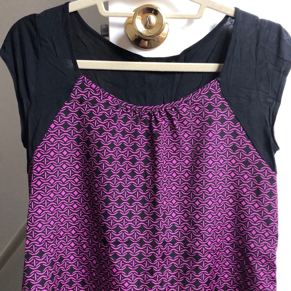 Juniors/women’s short sleeve top by The Limited - Picture 2 of 2